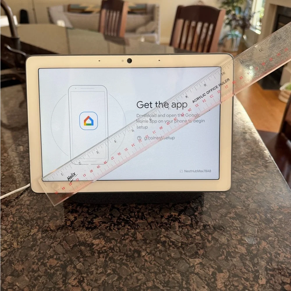 Google Nest Hub Max (Model H2A) - Picture 3 of 4